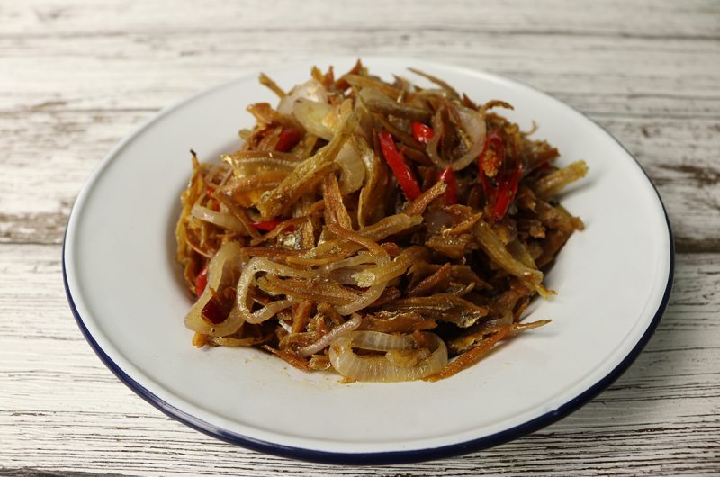 Ikan Bilis Masak Kicap 香辣脆江鱼仔