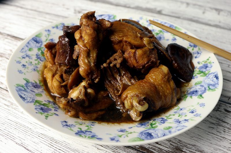 Braised Chicken with Mushroom 香菇焖鸡
