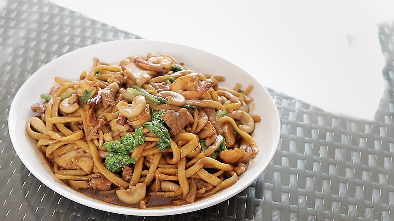 炒福建面 Homemade Fried Hokkien Mee - Nanyang Kitchen 南洋小厨