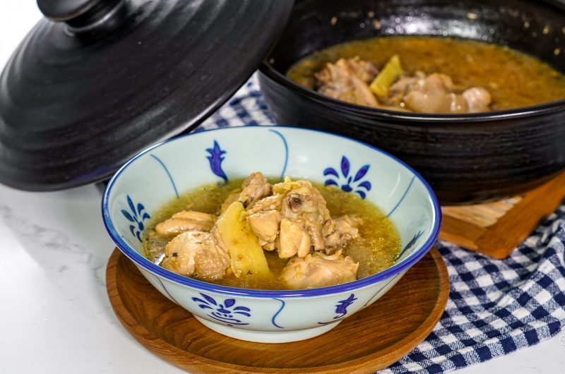 Drunken Ginger Chicken Pot 黄酒鸡煲