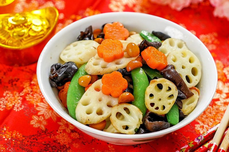 Mixed Vegetables with Macadamia Nuts 夏果莲藕小炒