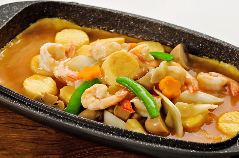 Sizzling Hot Plate Tofu with Prawns 铁板虾球日本豆腐
